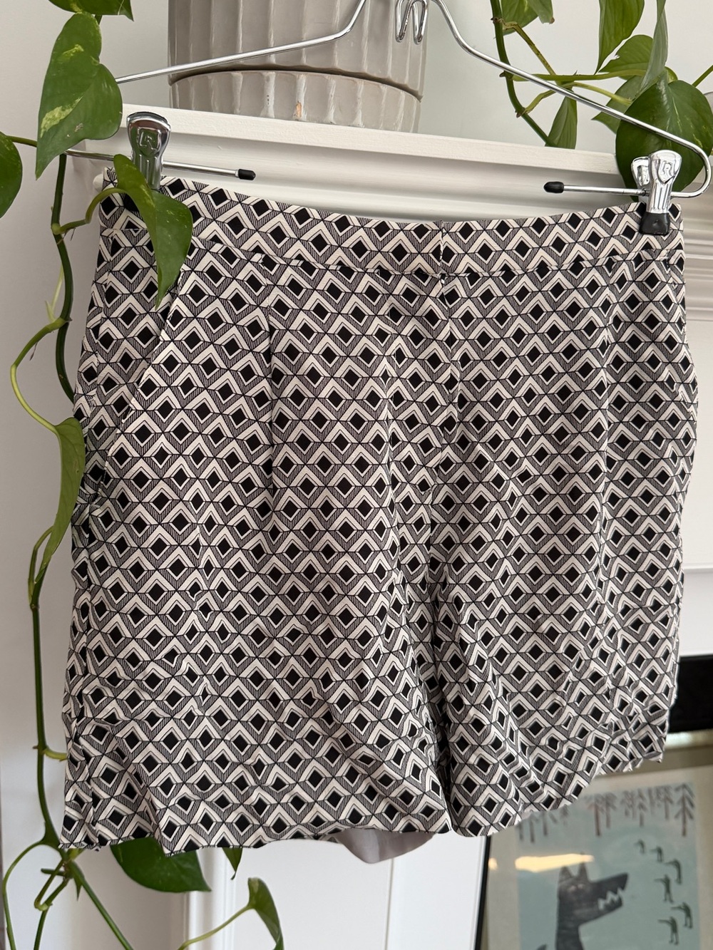 Reiss Women's Black & White Geometric Print Shorts